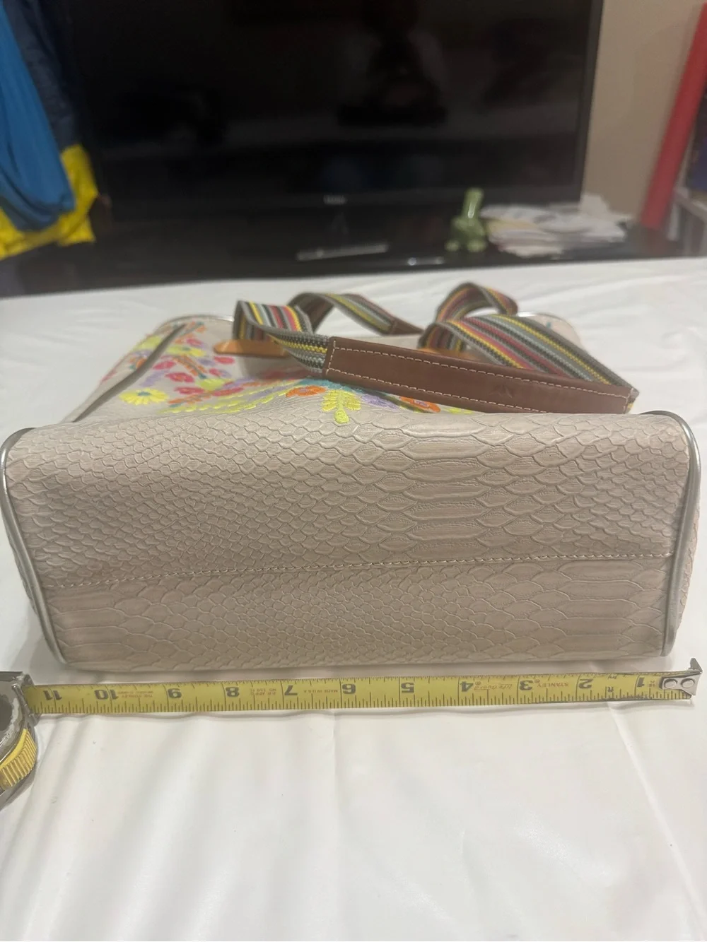 Consuela tote bright